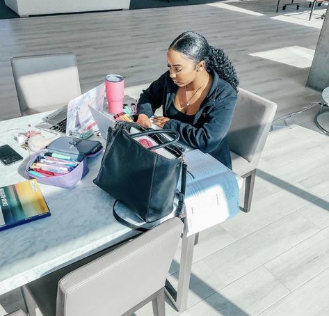 Job Aesthetic Black Women, Tech Job Aesthetic Black Women, Black Bussines Woman Aesthetic, Black Girlboss Aesthetic, Black Female Ceo Aesthetic, Black Women In Finance, Work Environment Aesthetic, Successful Women Aesthetic Black, Business Owner Aesthetic Black Woman