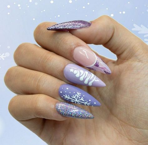 Lilac Christmas Nails, Sugar Plum Nails, Purple Holiday Nails, Purple Christmas Nails, Nail Art Noel, Winter Nails Acrylic, Christmas Nails Acrylic, Nails 2023, Winter Nail