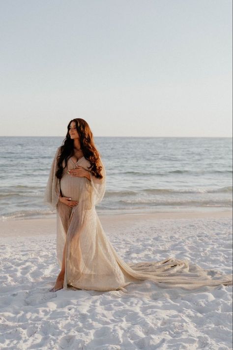 Easy Beach Maternity Photos, Maternity Pictures Tropical, Vacation Maternity Shoot, Cancun Maternity Photos, Outdoor Maternity Photo Outfits, Classy Beach Maternity Photos, Free People Maternity Shoot, Maternity Shoot Poses Beach, Babymoon Photoshoot Beach