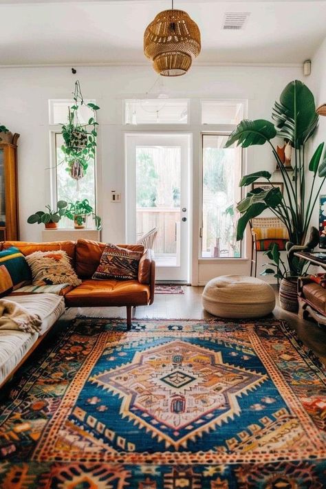 Midmod Boho, Bohemian Interior Design Style, California Boho Decor, Boho Apartment Living Room, Fancy Interior, Gilbert House, Estilo Kitsch, Moroccan Decor Living Room, Living Room Design Boho