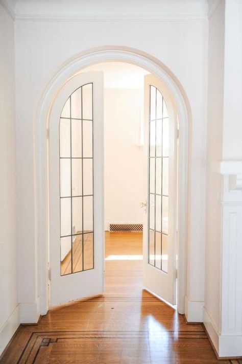 Adding Architectural Interest: Interior French Door Styles & Ideas | Apartment Therapy Cafe Doors, Arched Interior Doors, Arched French Doors, Arch Doorway, Arch Interior, French Doors Patio, Arched Doors, Design Websites, Sunrooms