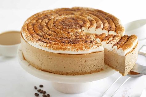 Cappuccino Cheesecake, Frozen Pie, Creme Dessert, Cinnamon Coffee, Vanilla Whipped Cream, Coffee Cookies, Summer Dessert Recipes, Summer Dessert, Cheesecake Recipe