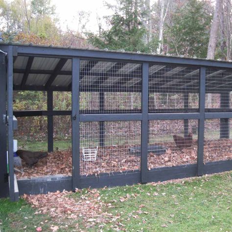 14 Backyard Chicken Coops — The Family Handyman Reban Ayam, Backyard Coop, Cute Chicken Coops, Small Chicken Coops, Chicken Coop Garden, Easy Chicken Coop, Backyard Chicken Coop Plans, Diy Chicken Coop Plans, Chicken Coop Run