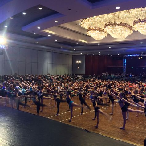 This is what a big ballet class looks like. Love the art. Respect the discipline. Feel the beauty. 24 Seven Dance Convention. #ballet #24sevendance #dance #franciscogelladance Move It Dance Convention, Radix Dance Convention, Dance Convention Aesthetic, Dance Scholarships, Comp Dance, Dance Intensive, Dance Workout Routine, New York Broadway, Dance Convention