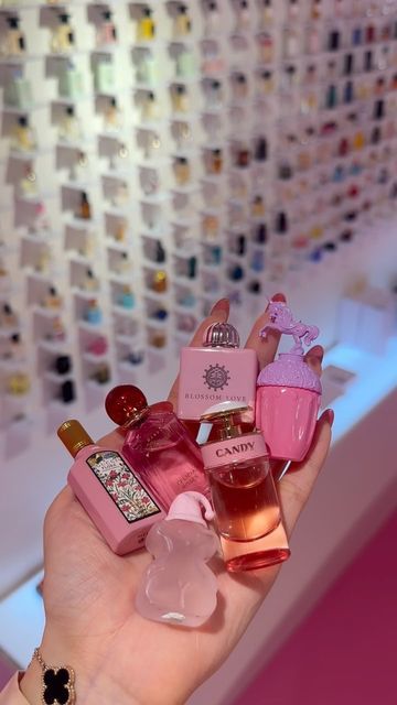 The Parent Company ® on Instagram: "A handful of mini perfumes 🩷  Which colour set would you prefer ?  #miniperfume #minihaul #samplingconceptstore #theparentcompanymalaysia" Mini Beauty Products, Mini Perfume Aesthetic, Valencia Core, Mini Perfume Collection, Mini Perfume Set, Perfumes Aesthetic, Aesthetic Perfumes, Good Girl Perfume, Mini Perfumes