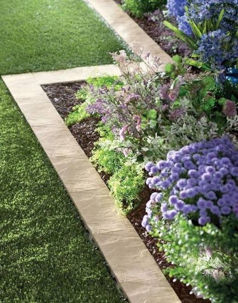 15 Spectacular Yard Landscaping Ideas and Flower Beds with Paver Borders Lawn Borders, Brick Garden Edging, Flower Bed Edging, Small Front Gardens, Brick Garden, Front Garden Design, Garden Paving, Budget Garden, Meteor Garden 2018