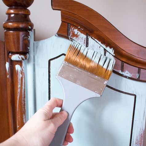 Painting dated and worn wood furniture is a cheap way to update a room. Check out this simple tutorial for upcycling wood furniture in just two easy steps! Painting Wood Headboard, Update Bedroom Furniture, Painting Headboard Ideas, Headboard Painting Ideas, Headboard Makeover Diy, Refinished Headboard, Painted Headboards, Refurbished Headboard, Headboard Painting