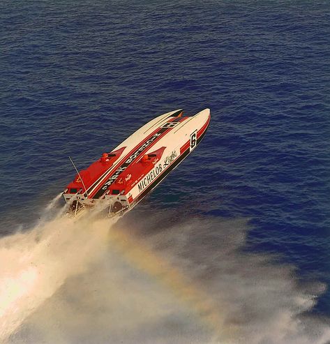 Enter the world of offshore powerboat racing and drug smuggling. #vehicule #vehiculemagazine #classicboat #raceboat #powerboat #offshoreracing #powerboats #racing #offshore #smuggling #cocainecowboy #apache #apachepowerboats #magnummarine #cigaretteracing #donaronow #benkramer Powerboat Racing, Dangerous Sports, Classic Wooden Boats, Classic Boats, Benz S, American Spirit, Power Boats, Wooden Boats, Vintage Racing