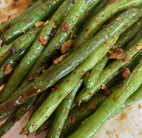 Garlic Teriyaki Green Beans  - Katie Austin Teriyaki Green Beans, Pesto Spaghetti Squash, Banana Protein Pancakes, Katie Austin, Quinoa Dishes, Green Beans Recipe, Banana Protein, Spinach Soup, Vegan Pesto