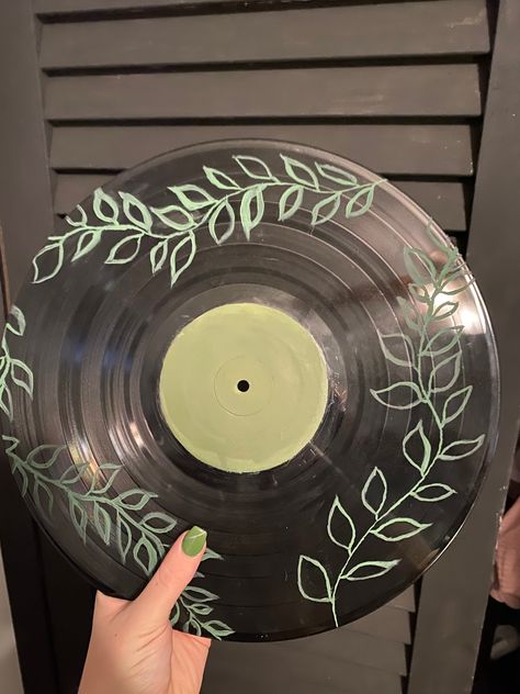 Green leaf painted Vinyl || Hand painted vinyl || Wall art || Wall decor || Records As Wall Art, Bedroom Decor For Walls, Simple Painted Records, Vinyl Decoration Ideas, Vinyls Painting Ideas, Painted Vynil Records Aesthetic, Vynal Painting Ideas, Paint On Wall Ideas, Room Wall Ideas Paint