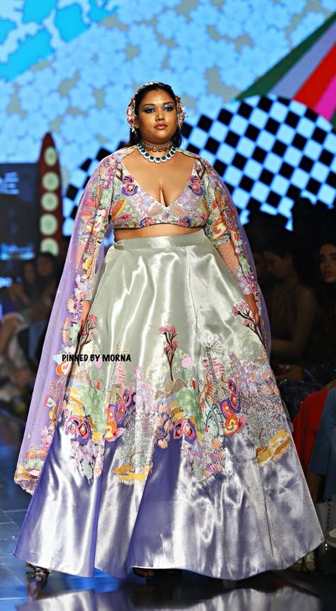 Aisha Rao Lehenga, Stylish Lengha, Sangeet Jewellery, Mexican Theme Dresses, Aisha Rao, Langa Blouse, Designer Dresses Couture, Chic Closet, Cradle Ceremony