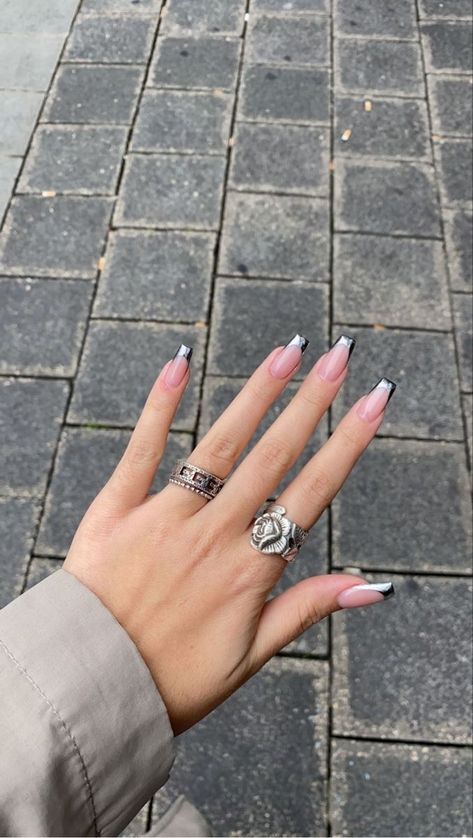 Aesthetic Black French Tip Nails, Acrylic Nails Chrome Tips, Coffin Crome Nails, Chrome Evil Eye Nails, Black Chrome Tip Nails, French Chrome Tip Nails, Black Chrome Nails French Tip, Black French Tip Chrome Nails, Black Chrome Nails Coffin