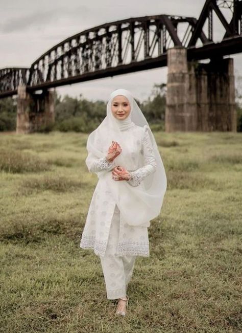 Simple Muslim Wedding Dress, Songket Wedding Dress, Melayu Wedding, Malaysian Wedding, Malay Wedding Dress, Muslim Wedding Gown, Baju Kahwin, Nikah Outfit, Dresses Hijab