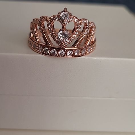 Princess Crown Heart Ring Rose Gold Size 10 Quinceañera Rings, Rose Gold Quince, Princess Crown Ring, Quince Stuff, Black Crystal Ring, Opal Heart Ring, Crown Rings, Jewelry Princess, Ring With Heart