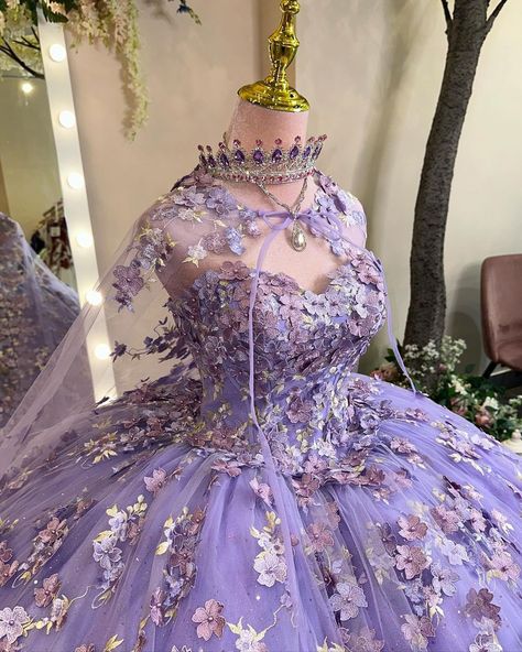 Tangled Quinceanera Dress, Garden Quince, Rapunzel Quinceanera, Quince Purple, Rapunzel Quinceanera Theme, Quinceanera Stuff, Purple Quinceanera, Rapunzel Wedding, Quince Stuff