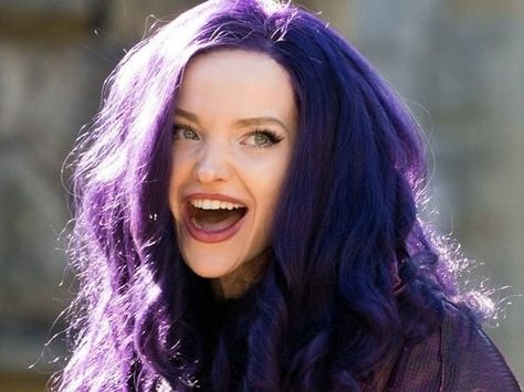 Disney Descendants The Rise Of Red, What Descendants Character Are You Quiz, Mother Gothel Daughter Descendants, Vk Descendants, Decendants 4 Red, Descendants Oc Outfits, Rise Of Red Descendants, Evie Descendants Icon, Mal Descendants Aesthetic