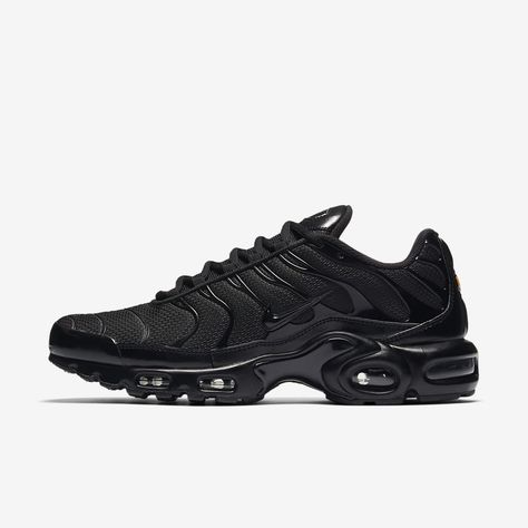 Nike Air Max Plus Men's Shoes. Nike.com Nike Air Max Plus Black, Black Nike Sneakers, Nike Tn, Nike Outlet, Nike Models, Nike Air Max Tn, Mens Nike Shoes, Mens Nike Air, Nike Air Max Plus