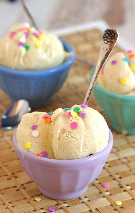 Super easy, rich and cream...the BEST Vanilla Bean Ice Cream Recipe ever. | TheSuburbanSoapbox.com Vanilla Bean Ice Cream Recipe, Bean Ice Cream, Creme Brûlée, Vanilla Bean Ice Cream, Ice Cream Bowl, Ice Cream Recipe, Homemade Ice, Homemade Ice Cream, Vanilla Bean