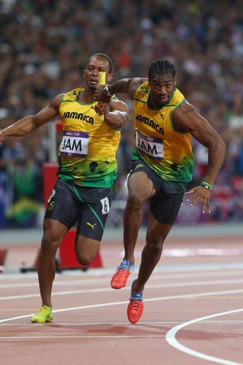 Track and Field #track #trackandfield #athlete #limitless @lufelive Yohan Blake, Track And Field Sports, Olympic Track And Field, Blake Michael, Running Pose, Field Athletes, City Life Photography, Track And Field Athlete, Running Track