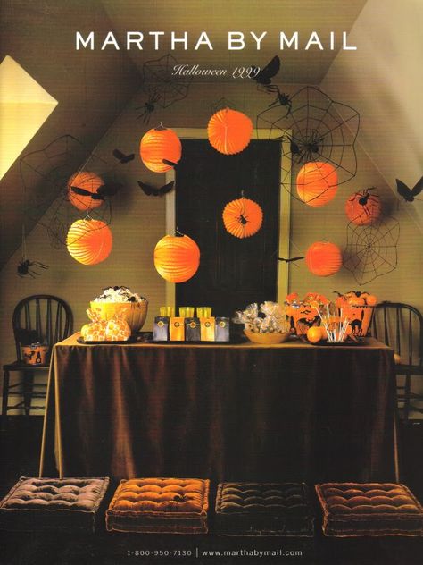 MARTHA MOMENTS: Remembering: Martha by Mail (Catalog For Living) Martha Stewart Fall Decor, Martha Stewart Halloween Decorations, Martha Stewart Fall, Bunny Cakes, Martha Stewart Christmas, Martha Stewart Halloween, Martha Stewart Living Magazine, Vintage Halloween Party, Autumn Orange