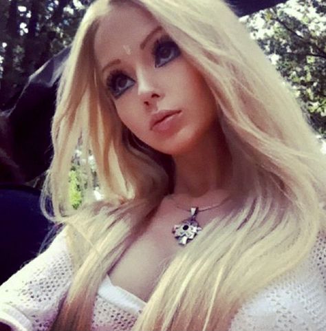 Valeria Lukyanova, Living Barbie, Barbie Face, Real Barbie, Human Doll, Doll Aesthetic, Doll Makeup, Real Doll, Living Dolls