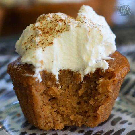 Pumpkin Pie Crust Recipe, Pumpkin Pie Cupcakes Recipe, Individual Pumpkin Pie, Mini Pumpkin Pie, Pumpkin Pie Cupcakes, Creamed Corn Recipes, Cream Corn, Spaghetti Aglio, Pie Cupcakes