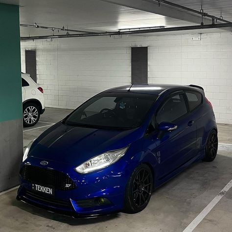 Fiesta St Mk7, Ford Fiesta Mk7, Ford Fiesta St, Ford Focus Rs, Exotic Sports Cars, Hot Hatch, Vroom Vroom, Car Photography, Sports Cars