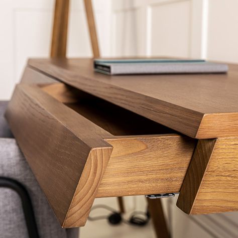 Beautifully crafted with solid Oak wood, the tasteful angular lines give out a home office contemporary style. The desk is finished in a seamless honey oak lacquer, which accentuates the natural oak wood grain and protects the wood. Equipped with two soft-close storage drawers, and a neatly hidden tabletop storage, its compact size and unique style will fit in any modern home: practical and stylish. Specifications Details W160cm x L60cm x H75cm Frame: Real timber oak veneer Weight: 35kg unpacked Modern Japanese Desk, Desks With Storage, Alcove Desk, Wood Desk Design, Timber Desk, Oak Wood Desk, Office Contemporary, Desk Oak, Wood Office Desk