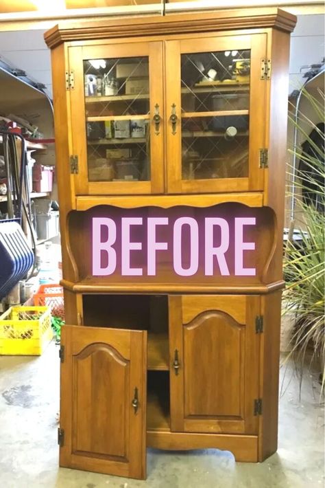 See how they took this old hutch and made it look modern while still keeping to its old charm. Before and after vintage hutch makeover idea is a great way to decorate your living room, kitchen or dining room on a budget. We love flea market flip ideas and this is definitely one we will be looking out for. Decorate Hutch Ideas, Wallpaper In China Cabinet, Vintage Room Makeover, Corner Cabinet Makeover Ideas, Corner Hutch Ideas, Antique Modern Kitchen, Modern Hutch Makeover, Corner Hutch Makeover, Painted China Cabinet Ideas