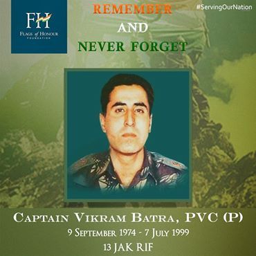 Capt Batra lead strategic & daring operation to recapture Peak 5140, a peak of utmost importance at an altitude of 17,000 ft. Capt Batra & his men ascended sheer rock-cliff, battling machine gun fire & serious injuries to recapture Peak 5140. Along with Capt Anuj Nayyar, Batra led his men to victory with the recapture of Point 4750 & Point 4875. He attained martyrdom when he tried to rescue an injured officer during enemy counterattack against Point 4875 in the early morning hours of 7 July 1999 Captain Vikram Batra, Vikram Batra, Rock Cliff, Ganesha Drawing, Military Heroes, Real Hero, Indian Army, Incredible India, Award Winner