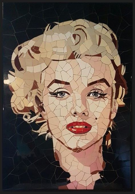 JZ Mosaics sur Twitter : "I want to share with you my most recent work. Marilyn Monroe #Portrait. Made from hundreds of tiny tiles fragments. https://t.co/PyWliEwhNS" / Twitter Tiny Tiles, Marilyn Monroe Artwork, Marilyn Monroe Portrait, Mosaic Portrait, Marilyn Monroe Art, Mosaic Stained, Mosaic Tile Art, Paper Collage Art, Mosaic Artwork