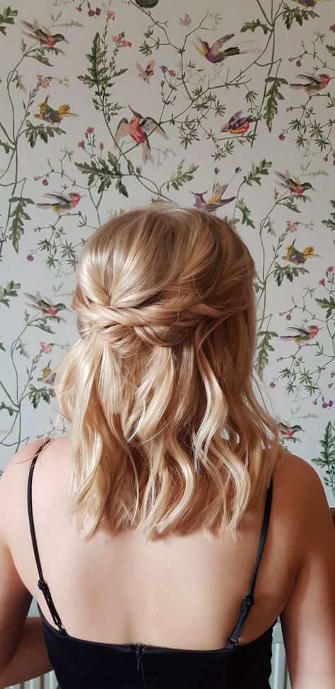 Medium Length Hairstyles Bridesmaid, Shorter Hair Bridesmaid Styles, Bridesmaid Hairstyles For Short Hair Half Up, Bridemaids Hairstyles Half Up Medium Lengths, Medium Length Bridesmaid Hairstyles Half Up, Short Hair Half Up Half Down Prom, Prom Hairstyles Half Up Half Down Short Hair, Bridesmaid Half Up Half Down Hair Medium Length, Bridesmaid Short Hairstyles Half Up