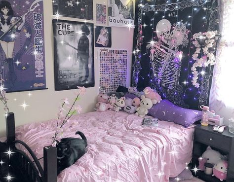 Emo Kawaii Room, Pastel Goth House Decor, Pink Goth Room Aesthetic, Pink Emo Room, Creepy Cute Bedroom, Egirl Bedroom, Pastel Goth Bedroom Ideas, Goth Kawaii Room, Pastel Purple Bedroom