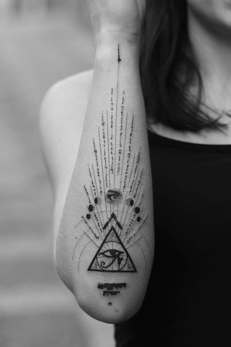 Egypt Inspired Tattoo, Ancient Tattoo Ideas Mythology, Egypt Mythology Tattoo, Ancient Egypt Tattoo Design, Avatar Decorations, Egyptian Mythology Tattoo, Geometric Eye Tattoo, Egyptian Symbol Tattoo, Seeing Eye Tattoo