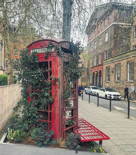 Hello from City of London 🍃🌷🍃 Photo @laurenweatherby #LondonNature #map_of_europe . . TAG someone and share the love @map_of_europe 😍 Urban Decay Photography, Decay Art, Red Phone Booth, Derelict Places, Red Telephone Box, Desert Places, Red Telephone, London Now, Growth And Decay