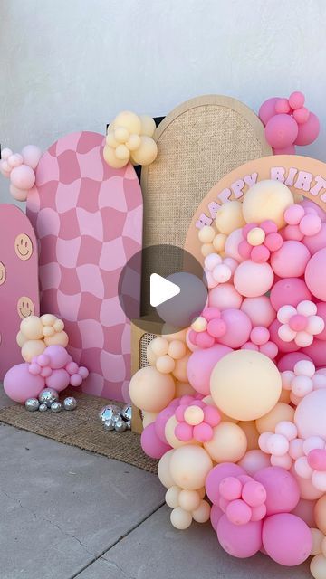 NEUTRALLY PLANNED EVENTS on Instagram: "How to make this wavy backdrop in 7 steps! I would say this wasn’t the easiest paint job, required some math and took us so much longer than it should have but what do you think of the final result? ✨🤭  #wavycheckerboard #groovyone #groovyonebirthday #diy #diybackdrop #kidsbirthdayparty #kidsbirthday #painting #checkeredbackdrop #balloon #balloongarland #balloondecor #balloons🎈 #balloonartist #balloonbackdrop #birthdaythemes #groovytheme #groovythemeparty #inlandempireevents #eventdecor #losanglesevents #ocevents" Groovy Balloon Arch, Wavy Backdrop, How To Make Backdrop, Birthday Backdrop Diy, Diy Backdrop, Balloon Backdrop, Balloon Diy, Birthday Backdrop, Balloon Arch