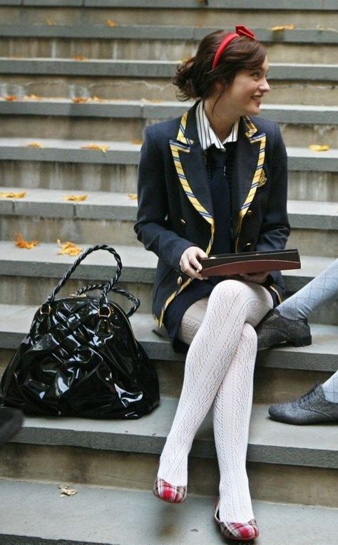 21 Gossip Girl Style Moments We'll NEVER Forget | http://www.hercampus.com/style/21-gossip-girl-style-moments-well-never-forget | Blair Waldorf Blair Fashion, Mode Gossip Girl, Estilo Blair Waldorf, Estilo Gossip Girl, Blair Waldorf Outfits, Stile Blair Waldorf, Blair And Serena, Blair Waldorf Style, Gossip Girl Blair