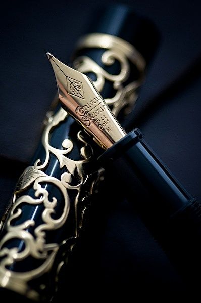 Rowena Ravenclaw Diadem, Engraved Pens, Luxury Pens, Fine Writing Instruments, Cersei Lannister, Beautiful Pen, Dip Pen, Writing Pens, Calligraphy Pens