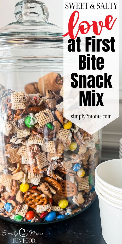 Mix Up the Fun: Irresistible Sweet & Salty Snack for Game Night Best Sweet And Salty Snacks, Game Night Snacks, Fall Snack Mixes, Salty Sweet Snacks, Chocolate Covered Raisins, Snack Mixes, Cereal Snacks, Game Snacks, Snack Mix Recipes