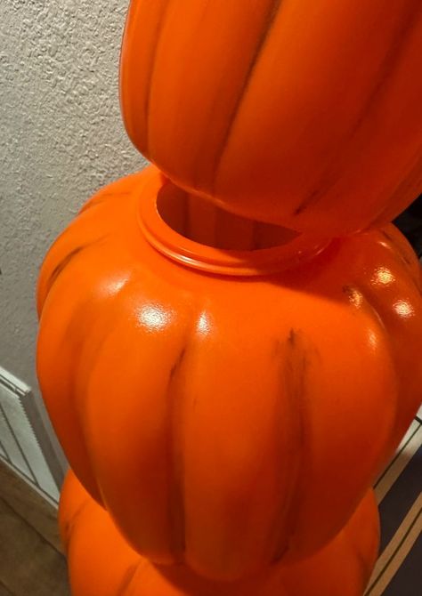 Plastic Pumpkin Crafts Diy, Diy Plastic Pumpkin Decor, Stacking Pumpkins Ideas, Stackable Pumpkins From Dollar Tree, Dollar Tree Stacked Pumpkins, Stacked Pumpkins Diy, Plastic Pumpkins Crafts, Stacking Pumpkins, Pumpkin Decorating Diy