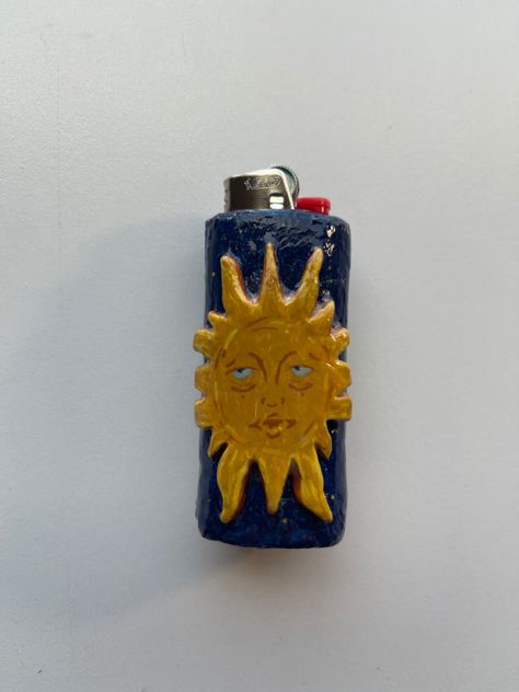 How To Make Clay Lighter Case, Bic Lighter Art, Lighter Clay Ideas, Cute Air Dry Clay Projects, Lighter Cases Clay, Lighter Clay Art, Ceramic Lighter Case, Diy Clay Lighter Case, Sculpture Art Clay Easy