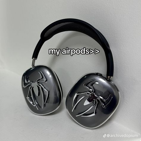 Airpods Aesthetic, Tiktok Crochet, Headphone Outfit, Headphones Drawing, Headphone Decoration, Spiderman Stickers, Trendy Tiktok, Cool Man, Cute Headphones