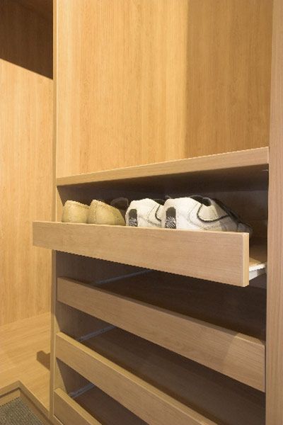 Drawer detail Shoes In Wardrobe, Shoe Drawer In Closet, Shoe Rack Built In, Wardrobe Tray Drawers, Entrance Wardrobe Inside, Walk In Wardrobe Shoe Storage, Built In Closet Shoe Storage, Shoe Drawer Storage, Shoe Drawers In Closet