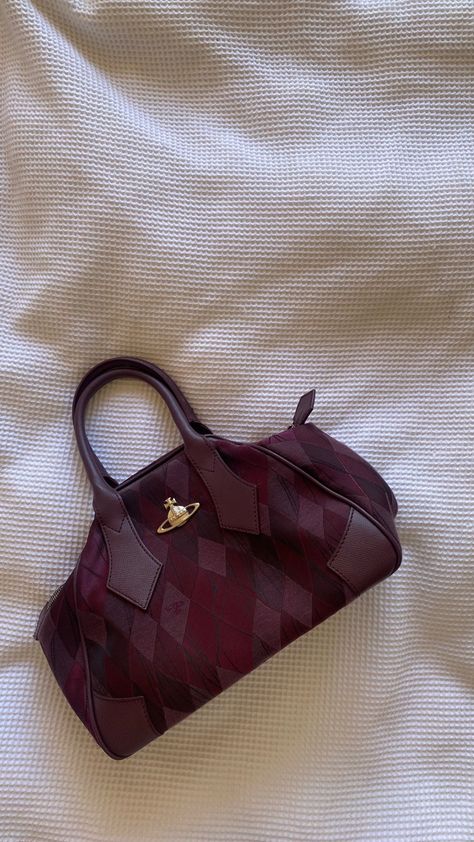 Burgundy Vintage Vivienne Westwood Bag, Detail Shot Vintage Vivienne Westwood Bag, Vivienne Westwood Purse, Vivienne Westwood Bag, Black Men Fashion Urban, Vivienne Westwood Bags, Mens Crossbody Bag, Vivienne Tam, Daily Bag, What In My Bag