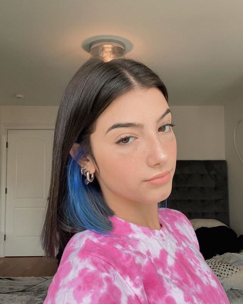 90s Grunge Hair, Pijamas Women, Dyed Hair Blue, Short Grunge Hair, Hair Color Underneath, New Hair Trends, Hair Color Streaks, Hair Streaks, Hair Color Purple