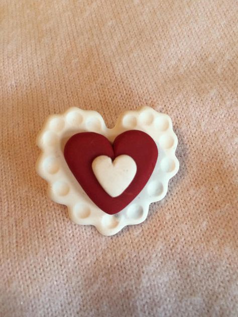 Valentin Idea, Cornstarch Clay, Clay Valentine, Dough Crafts, Cupid Shuffle, Polymer Clay Owl, Fimo Diy, Kawaii Clay, Clay Hearts