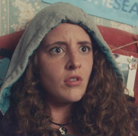 Orla Derry, Orla Mccool, Cakes Aesthetic, Honey Cakes, Derry Girls, Casting Pics, British Tv, Girl Icons, Going Crazy