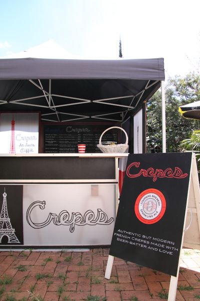 Crepes Stand 2 Crepe Stand, European Christmas, Creative Shop, Food Cart, Christmas Market, Tour Eiffel, Shop Signs, Crepes, Shop Design