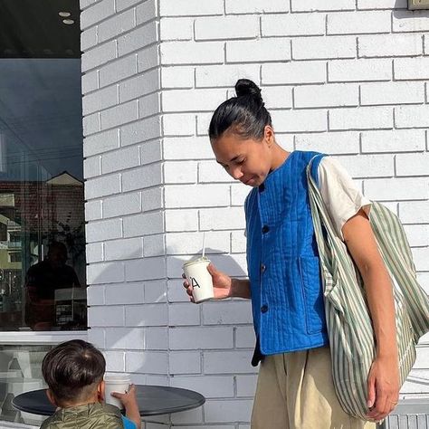 Sarah Johnson on Instagram: "@vasitii in her Azure Quilted Gilet. The most stylish family around 💙💙💙 this blue shade in the sun 👌🌞 #everyday #quilt #gilet" Blue Gilet Outfit, Quilted Gilet Outfit, Blue Vest Outfit, Quilted Vest Outfit, Autum Outfit, Gilet Outfit, Quilt Vest, Quilted Gilet, Blue Quilt