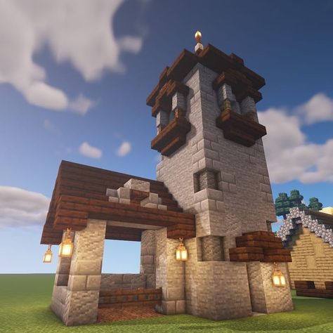 Minecraft Tower Simple, Minecraft Lightning Rod Tower, Minecraft Watch Tower Ideas, Minecraft Watchtower Simple, Lightning Rod Minecraft, Minecraft Defense Tower, Minecraft Lookout Tower, Minecraft Bell Tower, Minecraft House With Tower